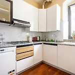 Casa Di La Spezia, * لا سبيتسْيا